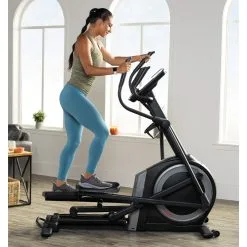 ProForm Carbon EL Elliptical Trainer -Tränings utrustning affär PFEL55921 Lifestyle PFSet BrianHin ElizaKatoa2177 1600