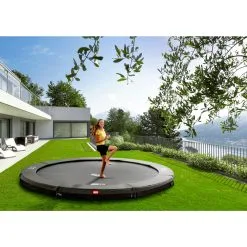 Berg InGround-studsmatta Champion För Trädgården (2022) 9 Berg InGround-studsmatta Champion För Trädgården (2022) -Tränings utrustning affär berg inground champion grey action 1600