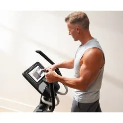 NordicTrack Cross Trainer SE7i (2021) -Tränings utrustning affär nordictrack se7i 8 1600