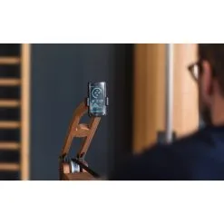 WaterRower Hållare För Smarttelefon -Tränings utrustning affär wr smartphone tablet halterung szene mood media02 1600